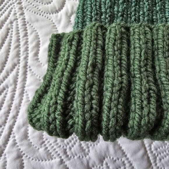New Green Hand Knit Beanie Hat With Pom-Pom - Measurements in photos - Picture 3 of 6